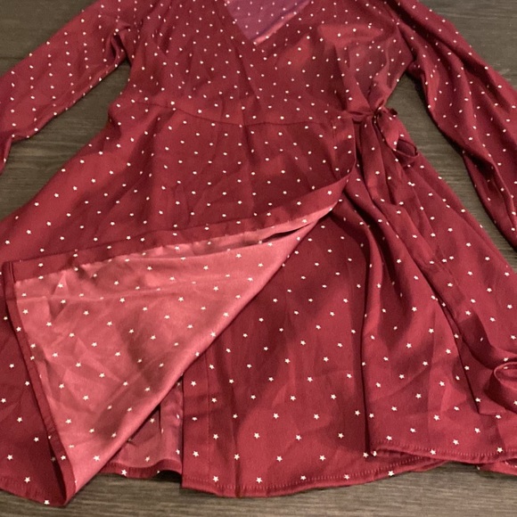 Loft petites wrap dress. Size OP. Maroon with white stars. Pretty. - Picture 12 of 16